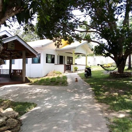 Balai Mariacaria Pension House Guindulman Ngoại thất bức ảnh