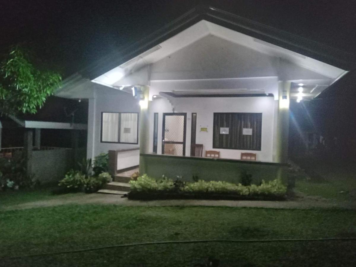 Balai Mariacaria Pension House Guindulman Ngoại thất bức ảnh