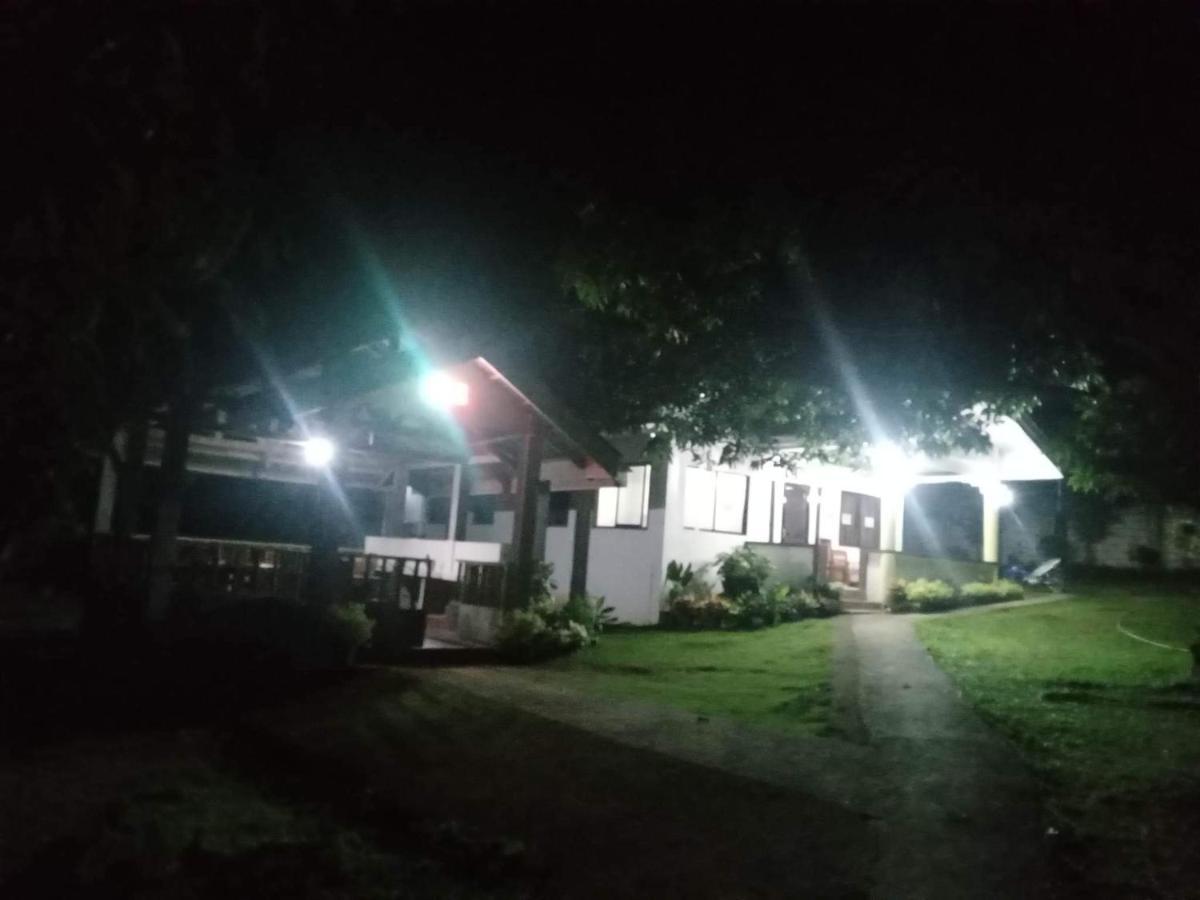 Balai Mariacaria Pension House Guindulman Ngoại thất bức ảnh