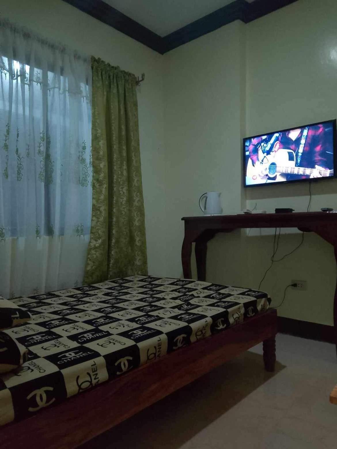 Balai Mariacaria Pension House Guindulman Ngoại thất bức ảnh